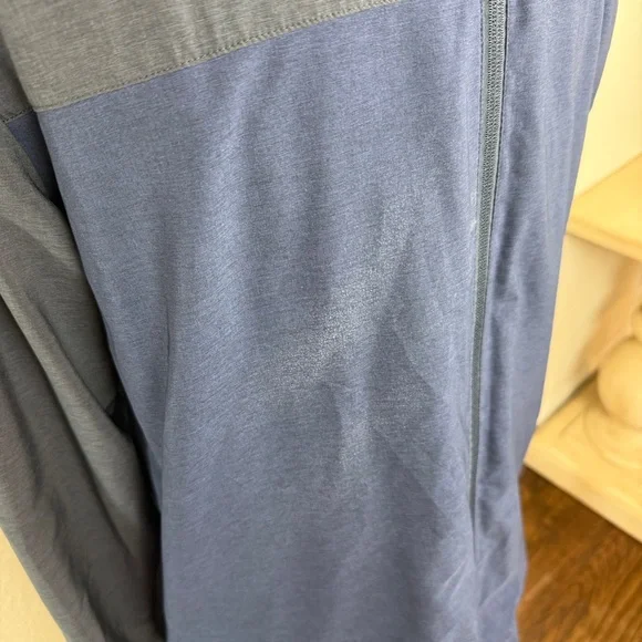 Travis Mathew Future Primitive Golf Jacket
Men’s XL | Navy and Black - Picture 4 of 12